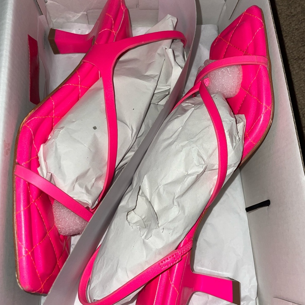 Aldo pink heels 2.5 in heel